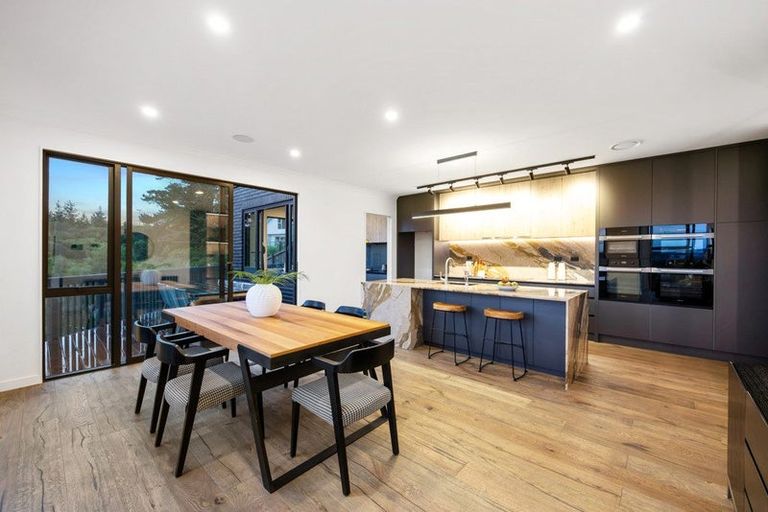 Photo of property in 101 Glenvar Ridge Road, Long Bay, Auckland, 0630