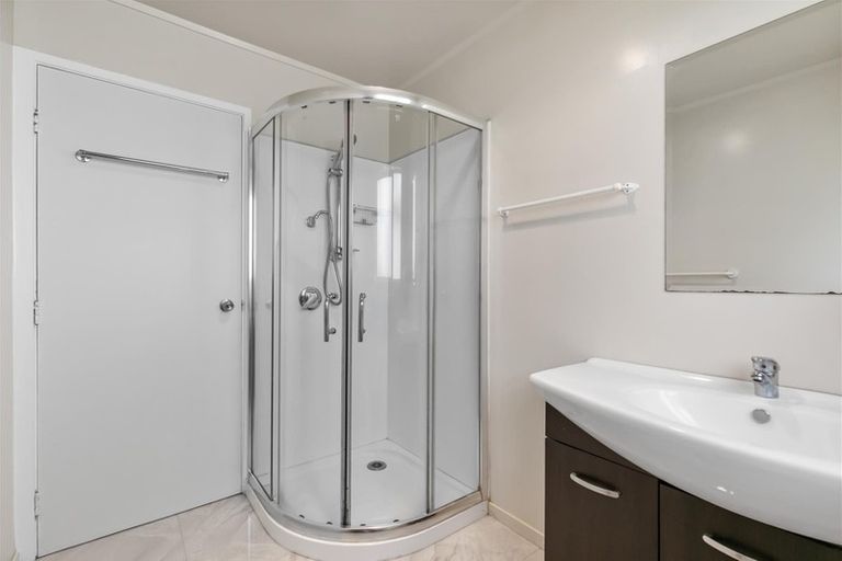 Photo of property in 20 Chesley Place, Half Moon Bay, Auckland, 2012