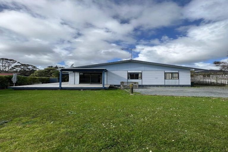 Photo of property in 130a Awaroa Road, Helensville, 0800