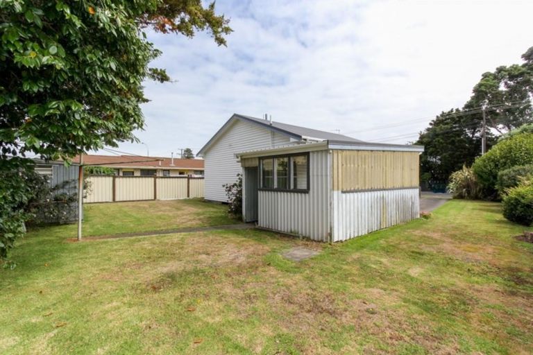 Photo of property in 6a Bayly Street, Waitara, 4320