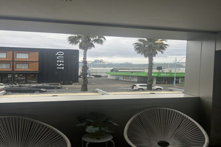 Photo of property in Paramount Apartments, 5/281 Maunganui Road, Mount Maunganui, 3116