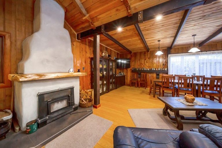 Photo of property in 543 Manutahi Road, Lepperton, New Plymouth, 4373