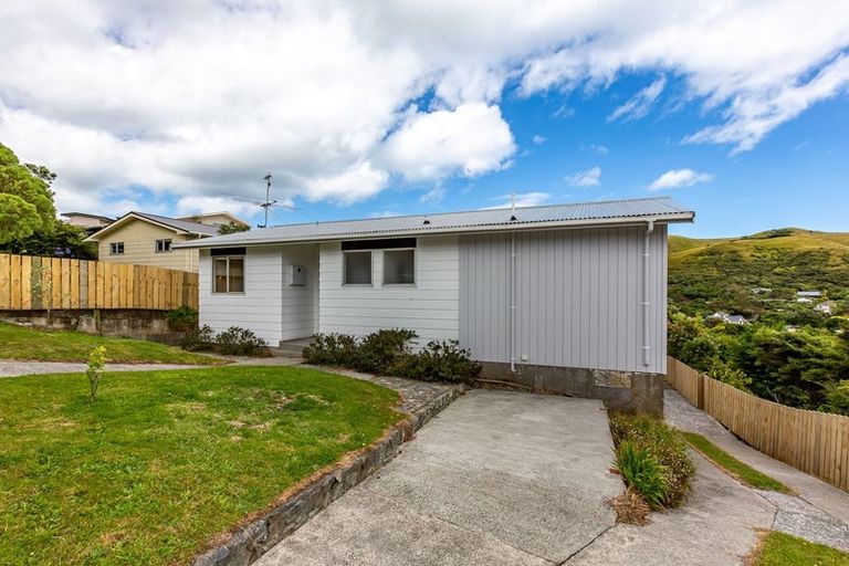 Photo of property in 73 Sea Vista Drive, Pukerua Bay, 5026