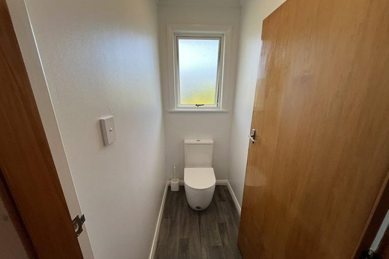 Photo of property in 8 Lowestoft Place, West End, Palmerston North, 4412