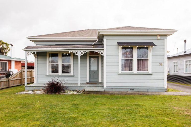 Photo of property in 38 Queen Street, Feilding, 4702