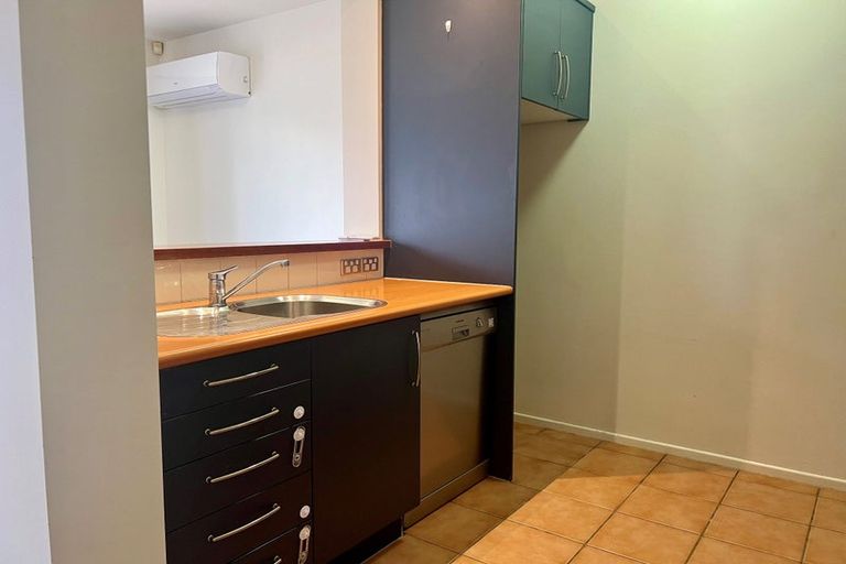 Photo of property in 44/2 Armoy Drive, East Tamaki, Auckland, 2016