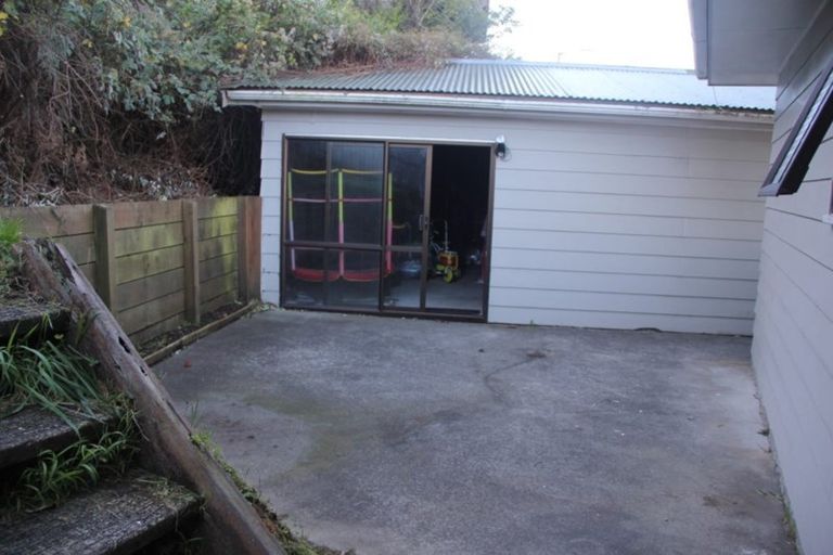 Photo of property in 23 Dominica Crescent, Grenada Village, Wellington, 6037