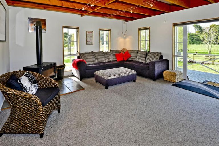 Photo of property in 20 Waitoki Road, Waitoki, Kaukapakapa, 0871