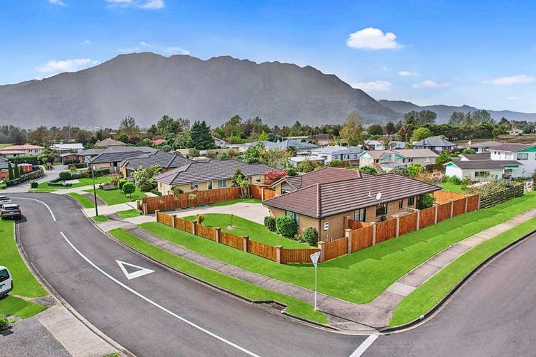 Photo of property in 2 Sunrise Place, Te Aroha, 3320