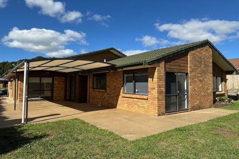 Photo of property in 5 Peretao Rise, The Gardens, Auckland, 2105