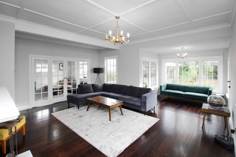 Photo of property in 346 Fergusson Drive, Heretaunga, Upper Hutt, 5018