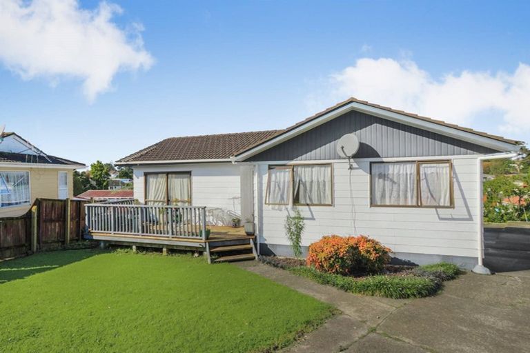 Photo of property in 9 Holborn Place, Papatoetoe, Auckland, 2025