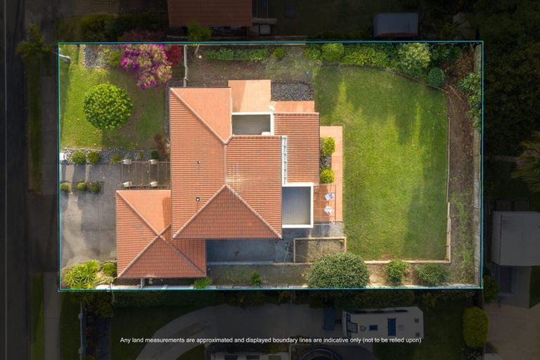 Photo of property in 68 Marina View Drive, West Harbour, Auckland, 0618