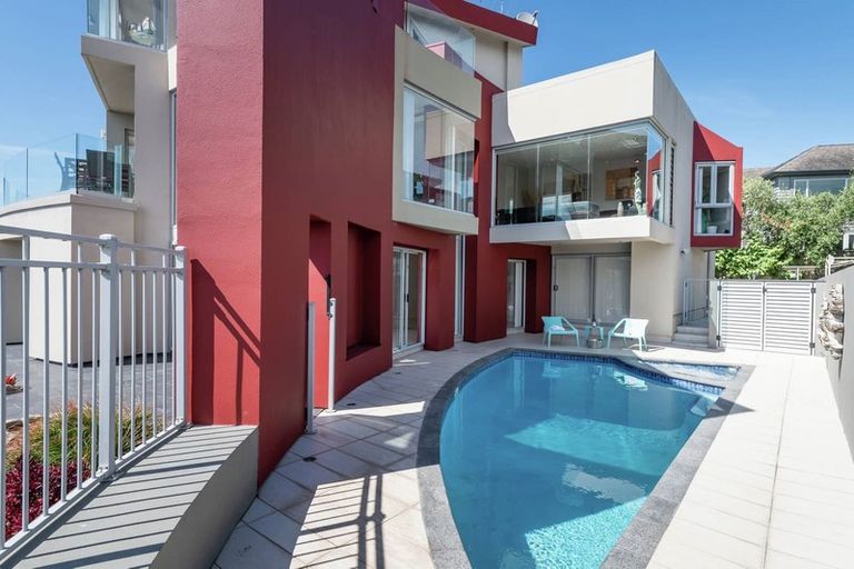 Photo of property in 61 Compass Way, Half Moon Bay, Auckland, 2012