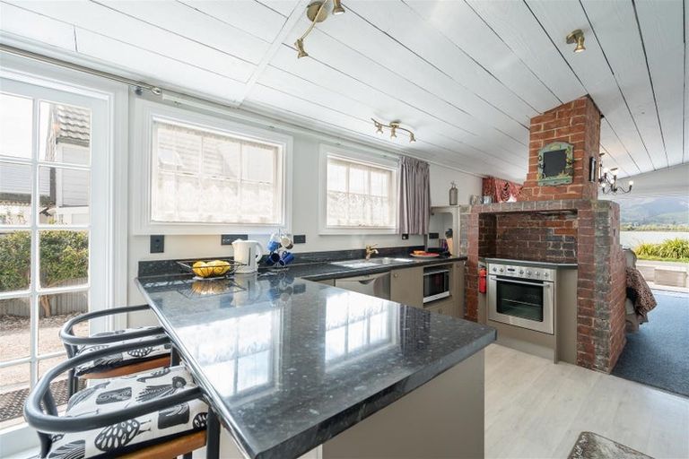 Photo of property in 102 Point Road, Monaco, Nelson, 7011