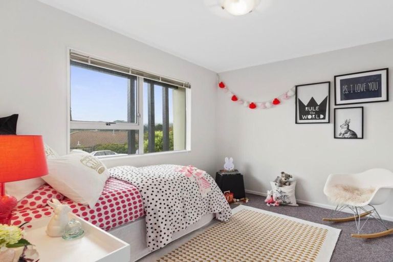 Photo of property in 13 Mallard Grove, Churton Park, Wellington, 6037