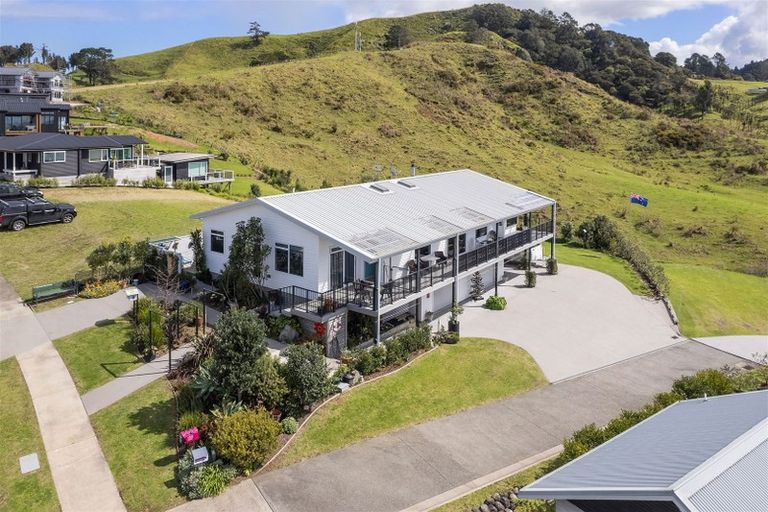 Photo of property in 22 Tohora View, Waihi Beach, 3611