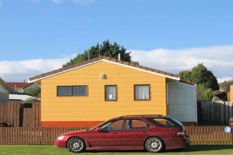 Photo of property in 1/77 Topaz Drive, Papamoa Beach, Papamoa, 3118