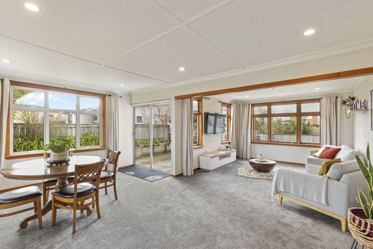Photo of property in 106b Seaview Road, Westown, New Plymouth, 4310