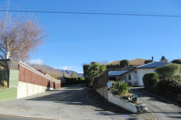 Photo of property in 74 Totara Terrace, Wanaka, 9305
