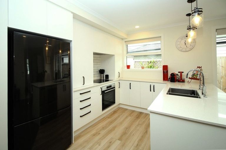 Photo of property in 14 Toi Place, Papamoa, 3118