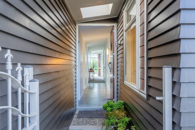 Photo of property in 166 Sands Crescent, Matarangi, Whitianga, 3592