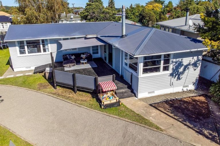 Photo of property in 10 Jones Place, Masterton, 5810