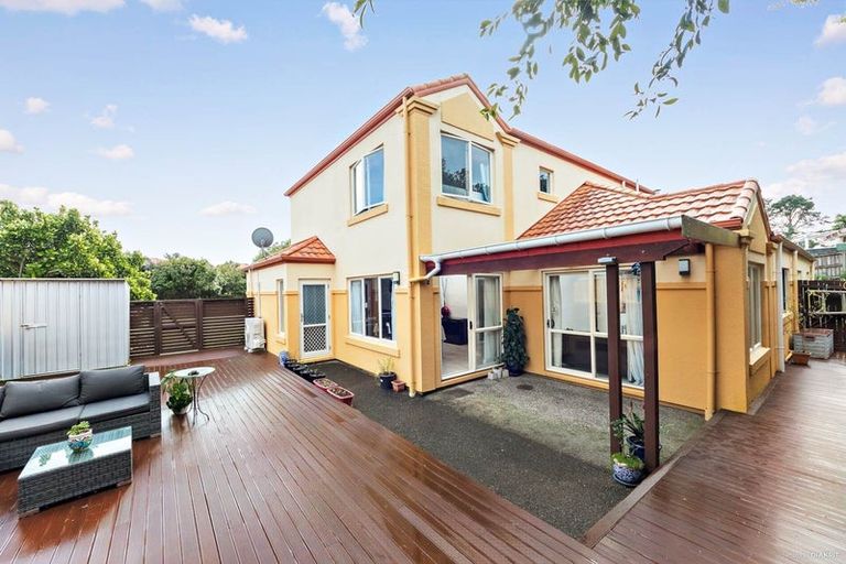 Photo of property in 9 Bickleigh Grove, New Lynn, Auckland, 0600