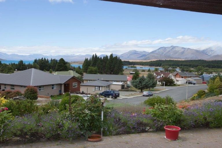 Photo of property in 4 Hamilton Drive, Lake Tekapo, 7999