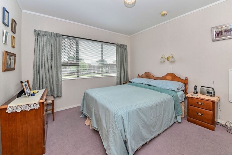 Photo of property in 1/12 Wellington Street, Papakura, 2110