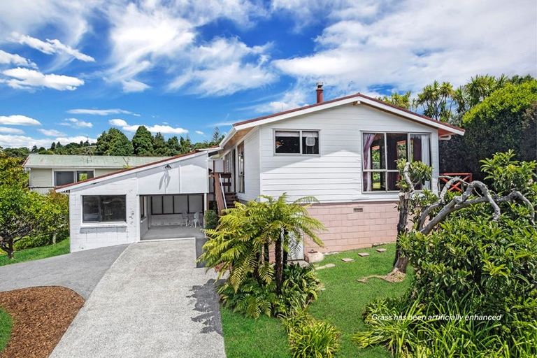Photo of property in 2 Ensign Place, Hillcrest, Auckland, 0627