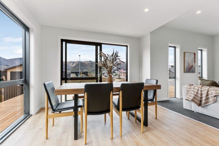 Photo of property in 32 Dunn Street, Lake Hawea, 9382