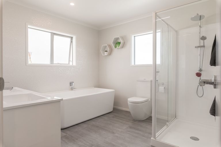 Photo of property in 63 Tapu Road, Huapai, Kumeu, 0810