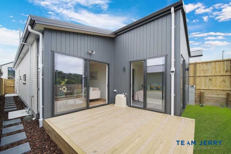 Photo of property in 71 Puwha Street, Massey, Auckland, 0614