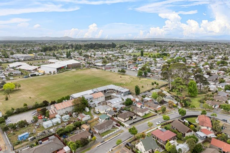 Photo of property in 7 Mchaffies Place, Wainoni, Christchurch, 8061