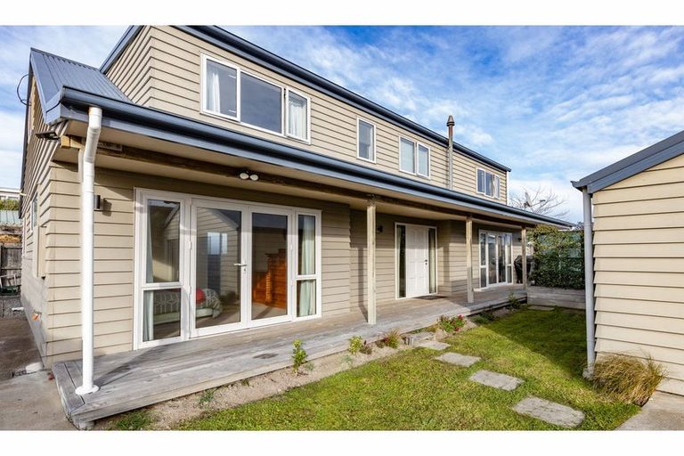 Photo of property in 6a Pandora Street, North New Brighton, Christchurch, 8083