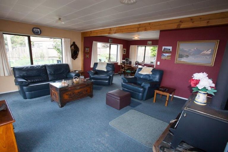 Photo of property in 4 Hamilton Drive, Lake Tekapo, 7999
