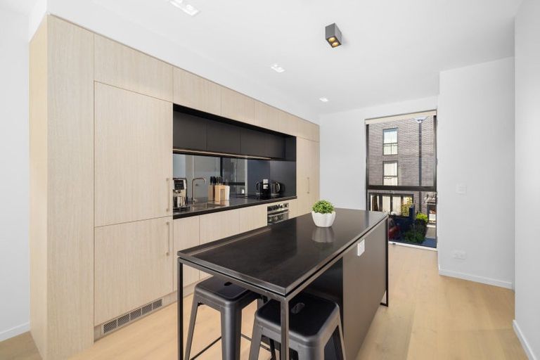 Photo of property in 3/360 Montreal Street, Christchurch Central, Christchurch, 8013