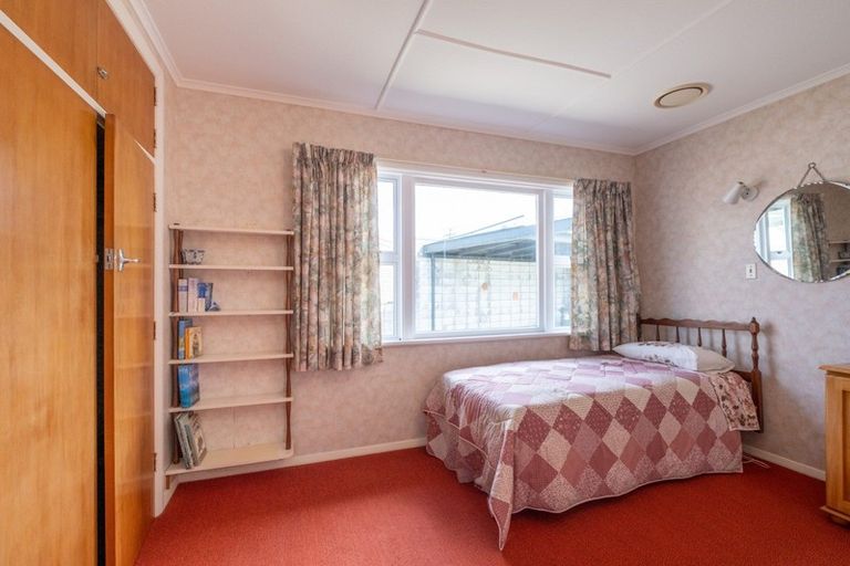 Photo of property in 38 Tawhiti Road, Hawera, 4610