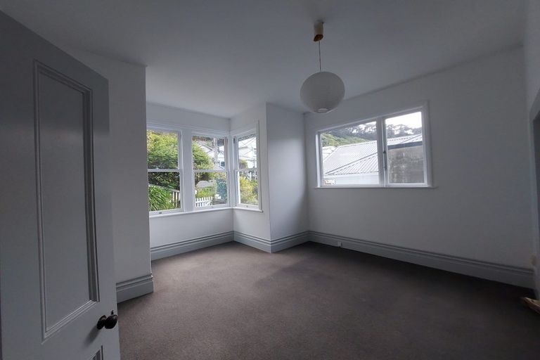 Photo of property in 17 Hinau Street, Tawa, Wellington, 5028
