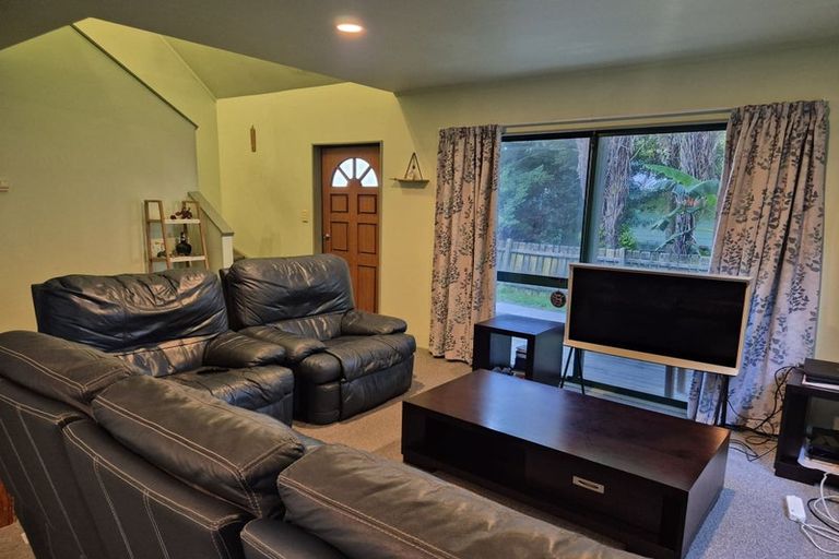 Photo of property in 56a Taikata Road, Te Atatu Peninsula, Auckland, 0610