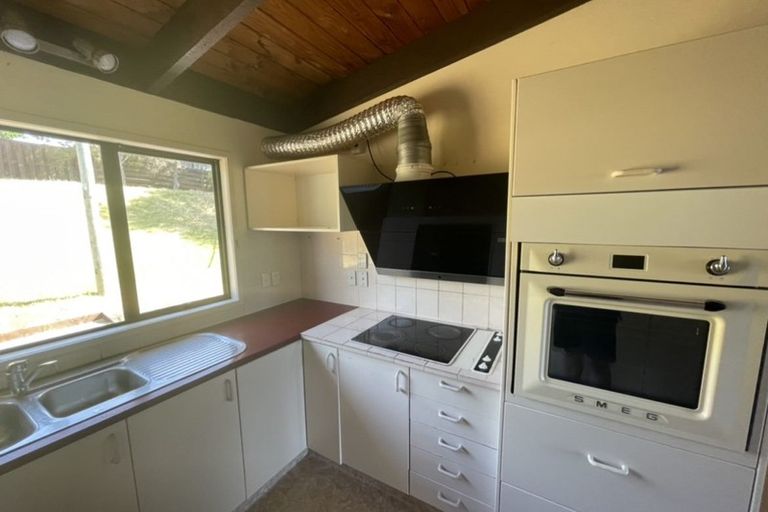 Photo of property in 9 Danbury Drive, Torbay, Auckland, 0630