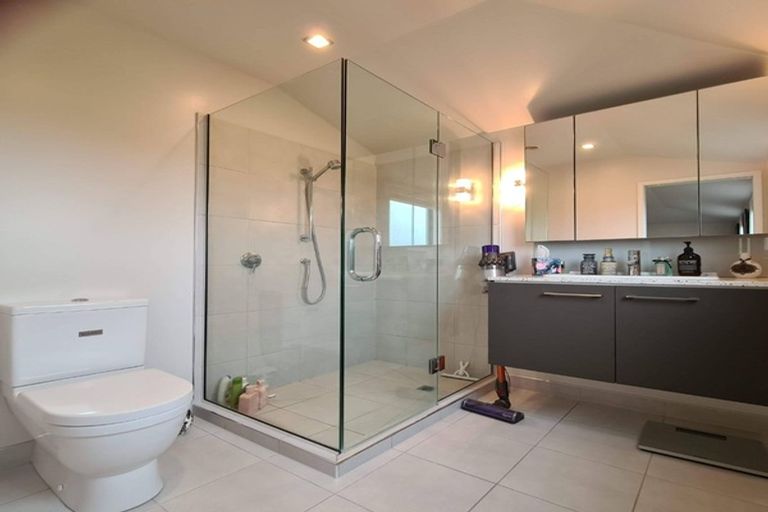 Photo of property in 8 Country Club Terrace, Northwood, Christchurch, 8051