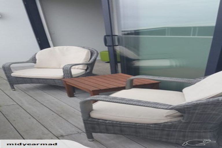 Photo of property in 1/86 Hurlstone Drive, Waiwhakaiho, New Plymouth, 4312