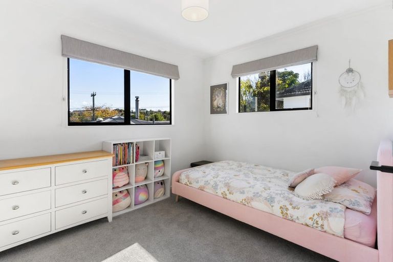 Photo of property in 2/34 Selwyn Crescent, Forrest Hill, Auckland, 0620
