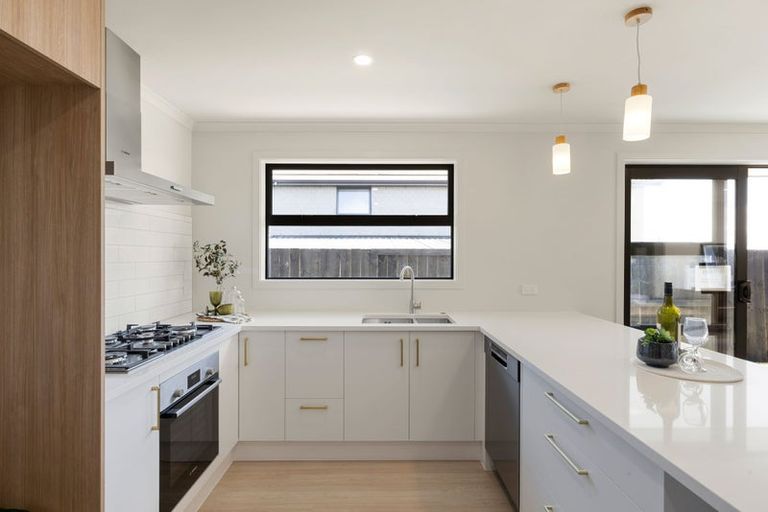 Photo of property in 10 Oralee Terrace, Peacocke, Hamilton, 3206