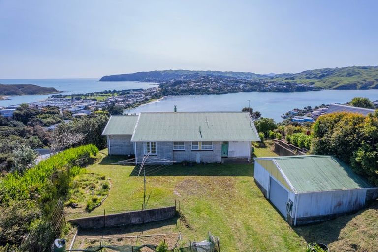 Photo of property in 45 Kahu Road, Paremata, Porirua, 5024