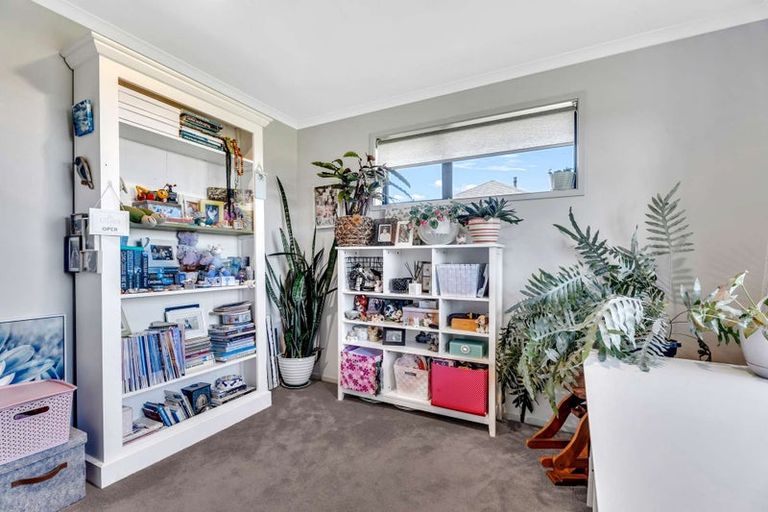 Photo of property in 19 Lady Jocelyn Place, Whitianga, 3510