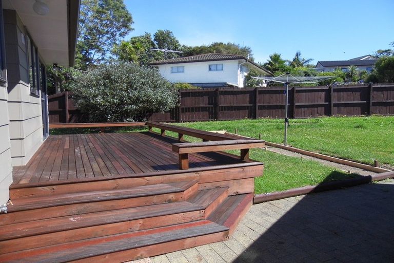 Photo of property in 1 Edgware Road, West Harbour, Auckland, 0618