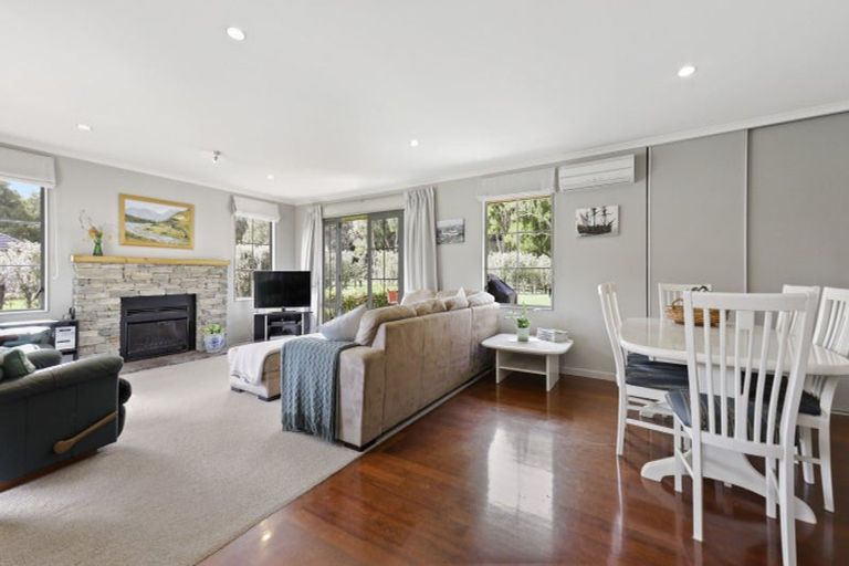 Photo of property in 28 Westminster Glen, Matakana, Warkworth, 0985